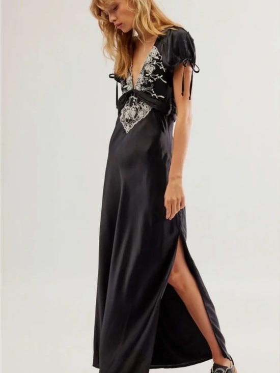 Free People Dresses & Skirts - Free People Black Maxi Dress with Ivory Embroidery